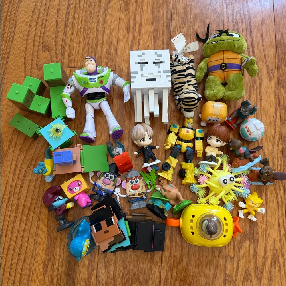 Assorted Kids Toy Set Mixed Lot Toys Minecraft Action Figures